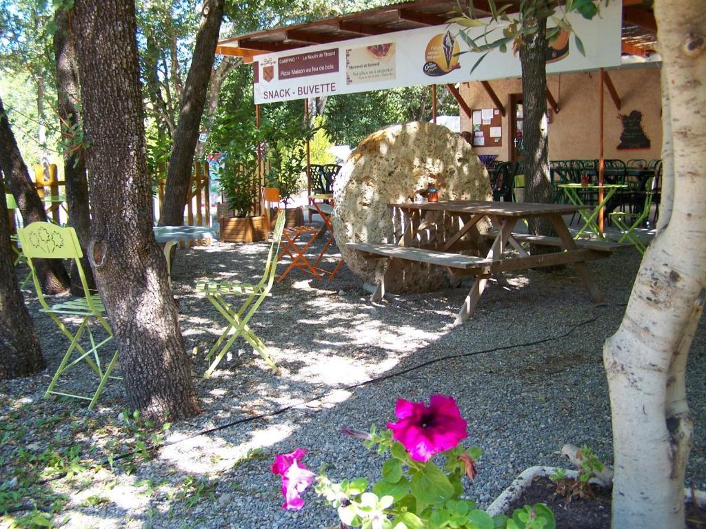 Moulin De La Roque Hotel Althen-des-Paluds Exterior photo